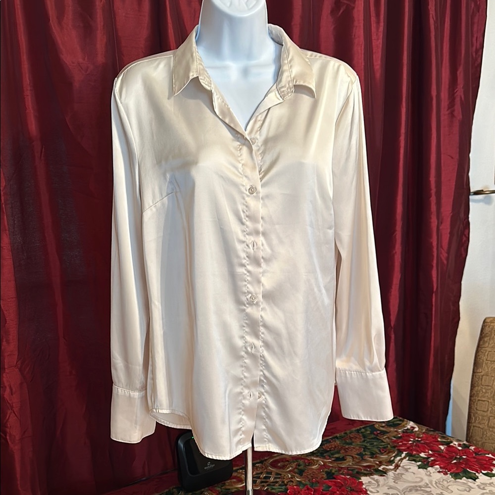 Banana Republic Cream Satin Button Down Shirt
